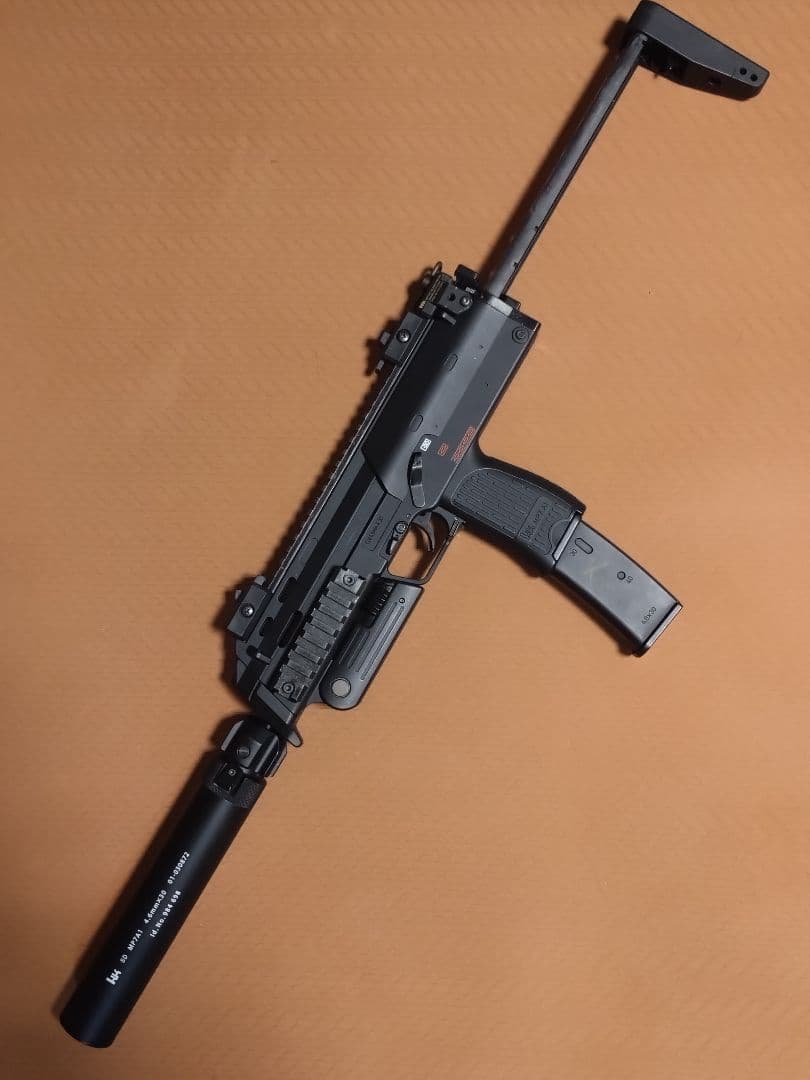 東京マルイ　電動コンパクトマシンガン　【MP7A1】※サイレンサーバラ売り不可