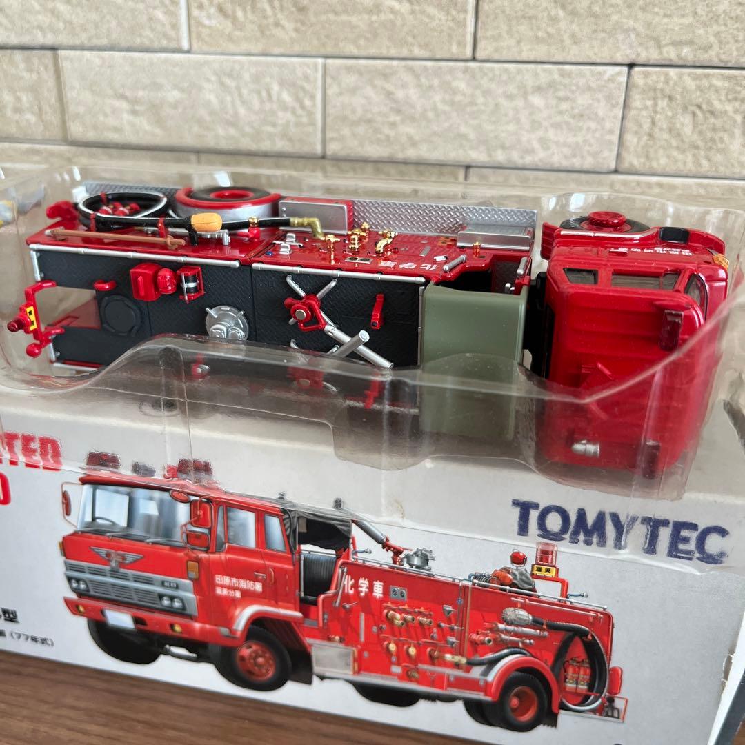 トミカリミテッドヴィンテージ ネオ 日野 化学消防車