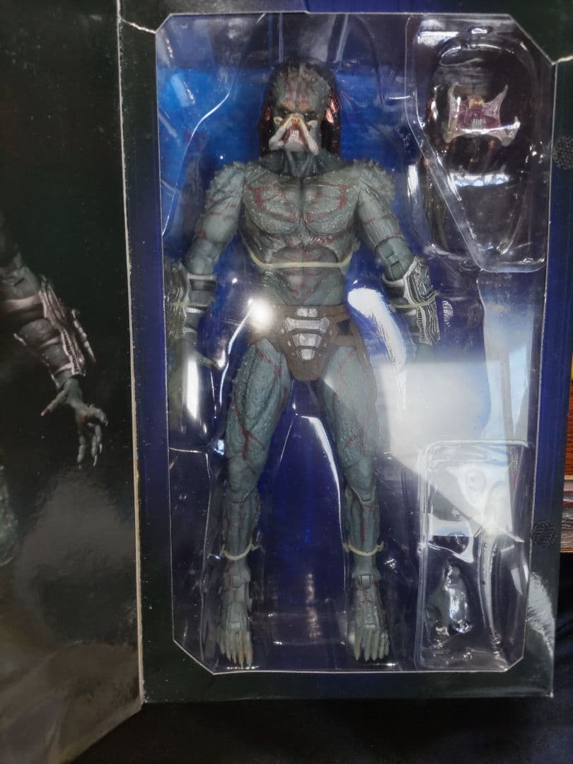 ハ*ー様 NECA ネカ　アーマード・アサシンプレデター　プレデターバッドランド