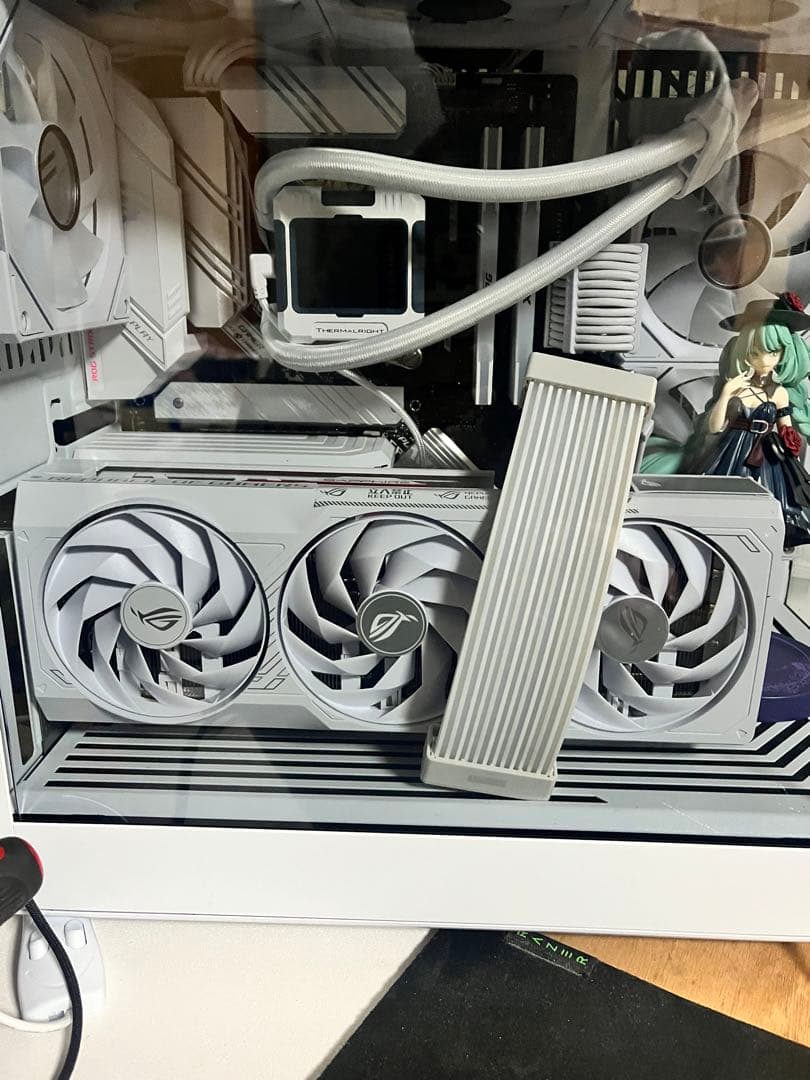 グラフィックボード・グラボ・ビデオカード PURE AMD Radeon RX 7700 XT