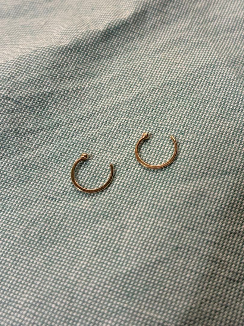 アクセサリー Melissa Joy Manning Small Hugger Earring