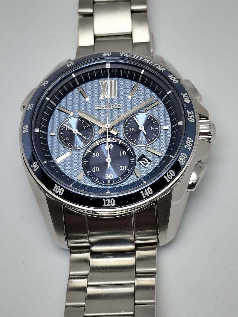 人気のブルー文字盤　セイコー　ブライツ　クロノグラフ　電波ソーラー　8B82