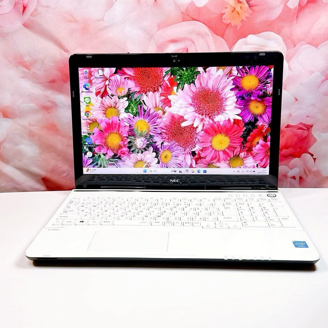 新品高速SSD✨windows11 カメラ ノートパソコン オフィス 薄型 白