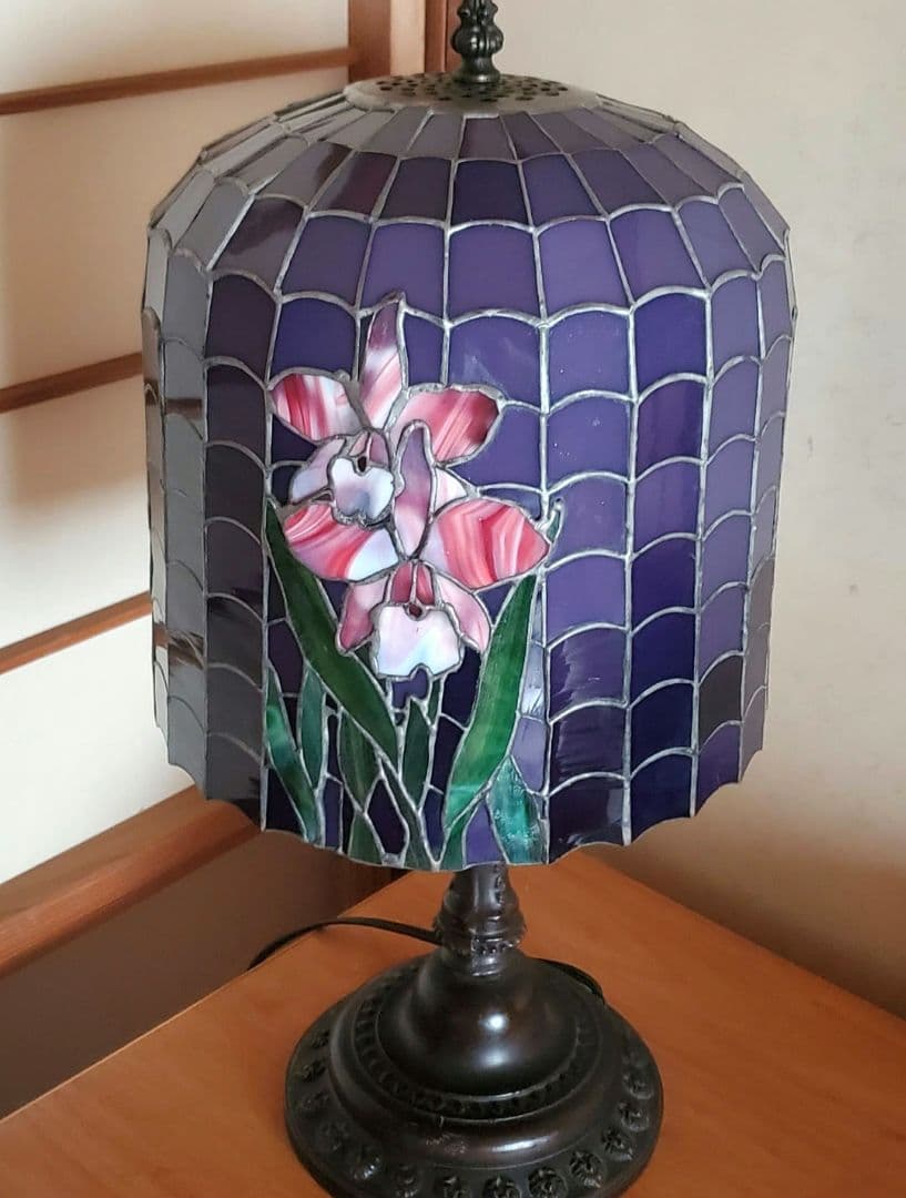 【美色＊】ステンドグラスランプ　カトレア　蘭　大きめ　照明器具　インテリア