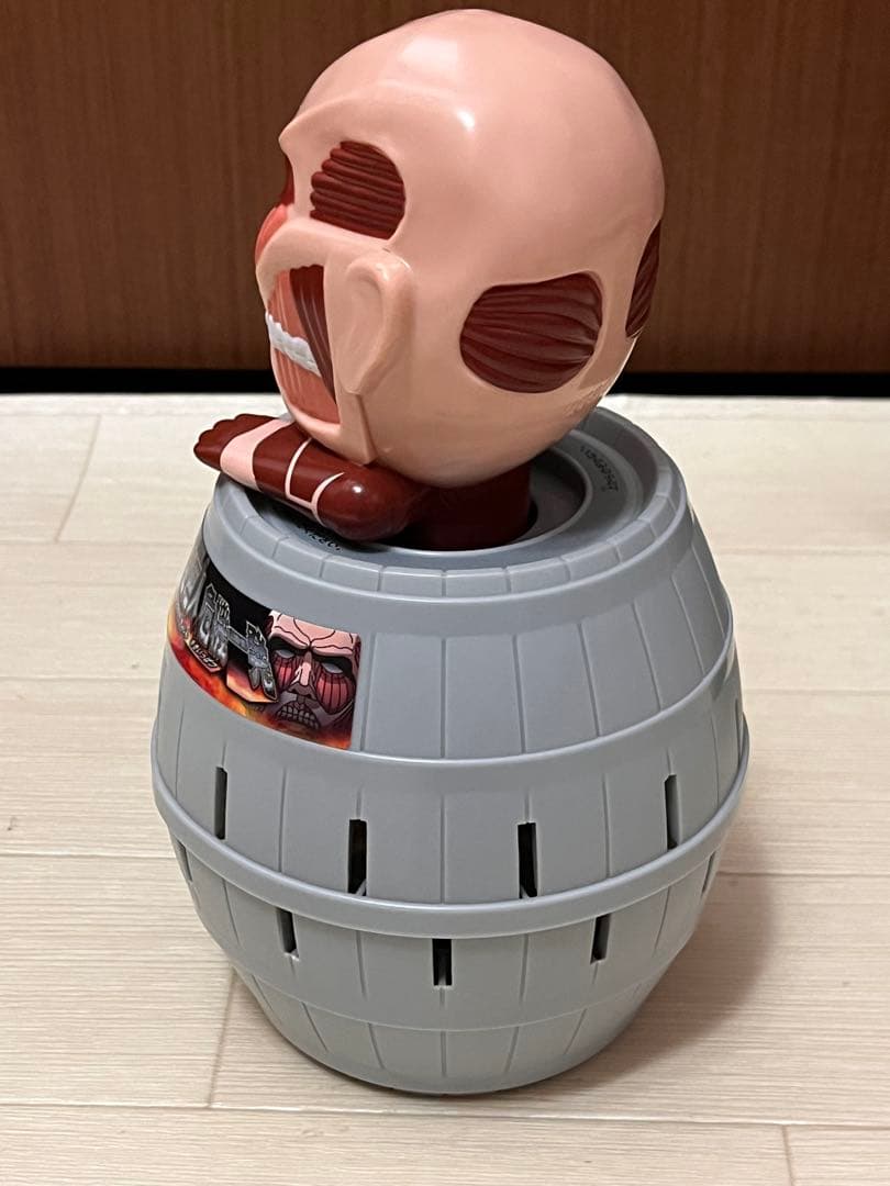 レア！　タカラトミー　進撃の巨人　超大型巨人危機一髪　黒ひげ