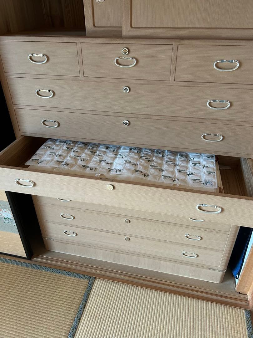 桐 箪笥 タンス 家紋・鍵付き