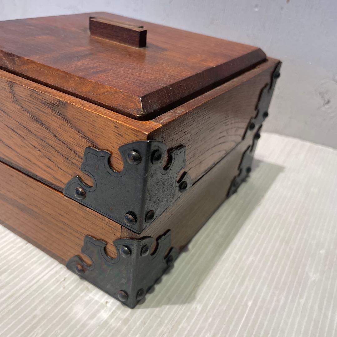 希少　古民具・骨董　立派な金具が印象的な硯箱(小引き出し、小箱、小物入れ、木箱)