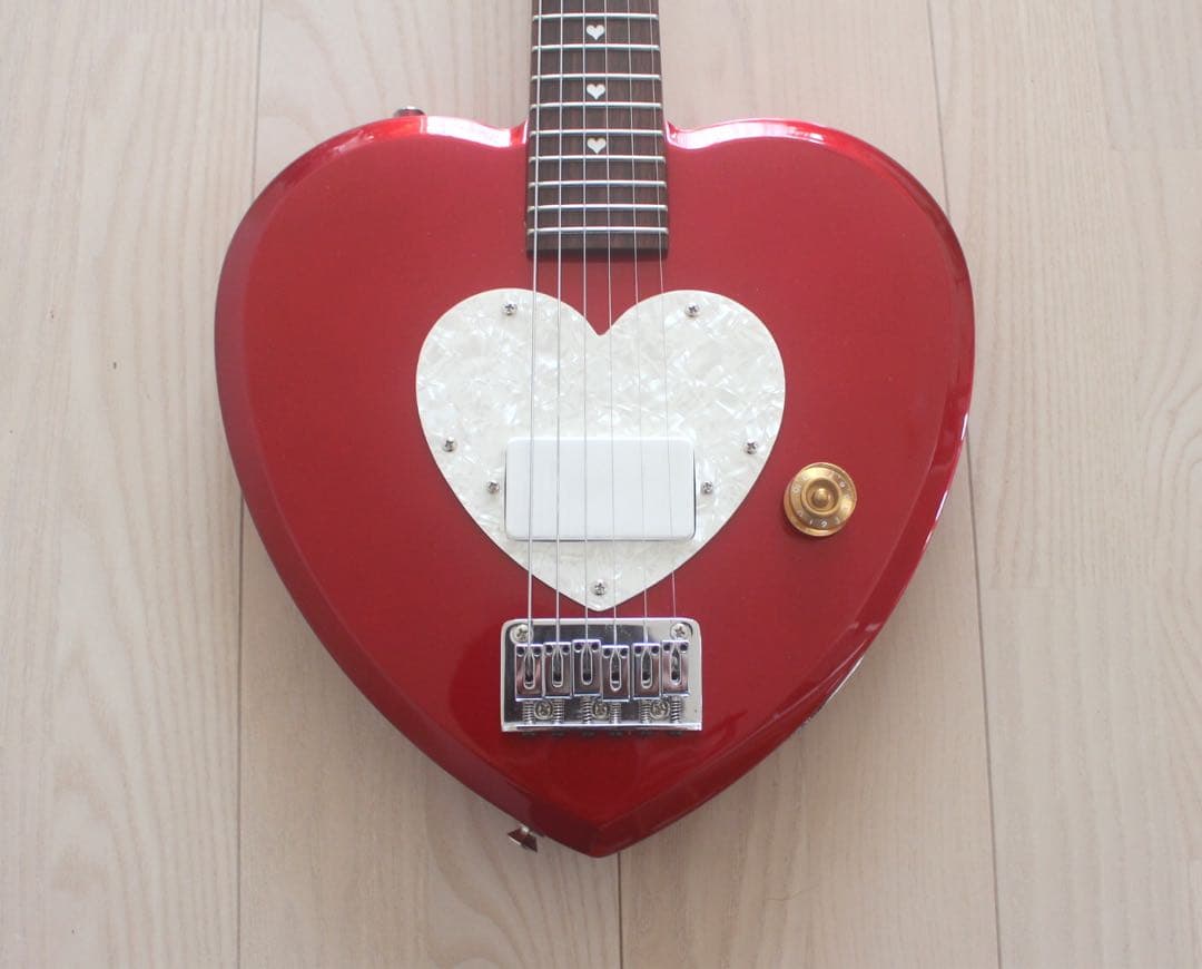 【レア】ハート型 Daisy Rock Heart Breaker