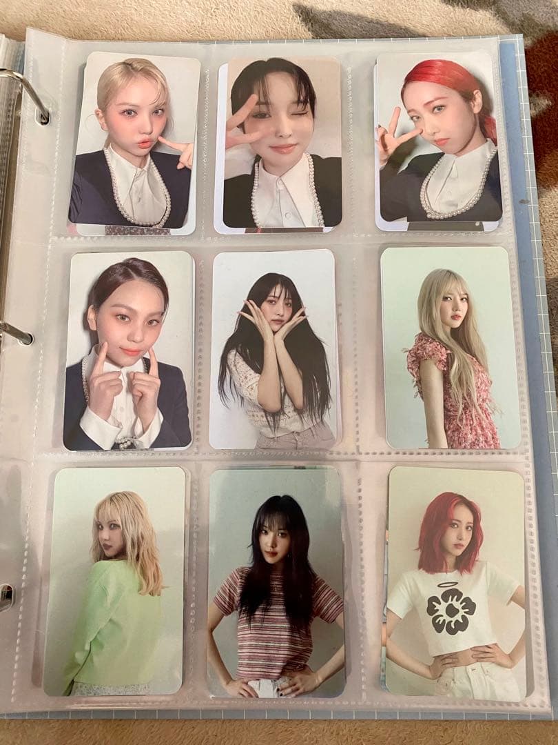 GFRIEND公式フォトカードバインダー&トレカ&グッズセット。
