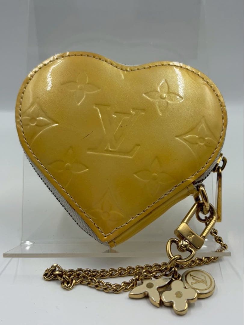 ルイヴィトン　ハート型ケース　ヴェルニポルトモネクール　イエロー