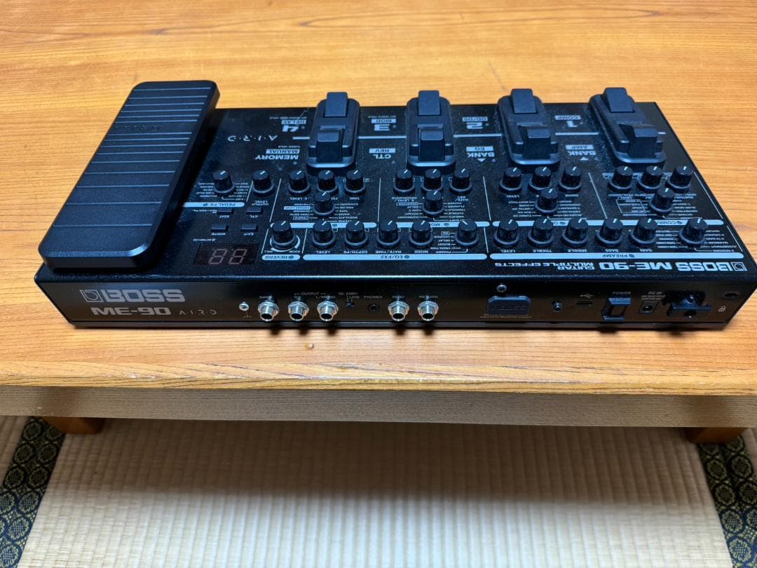 BOSSマルチエフェクターME90