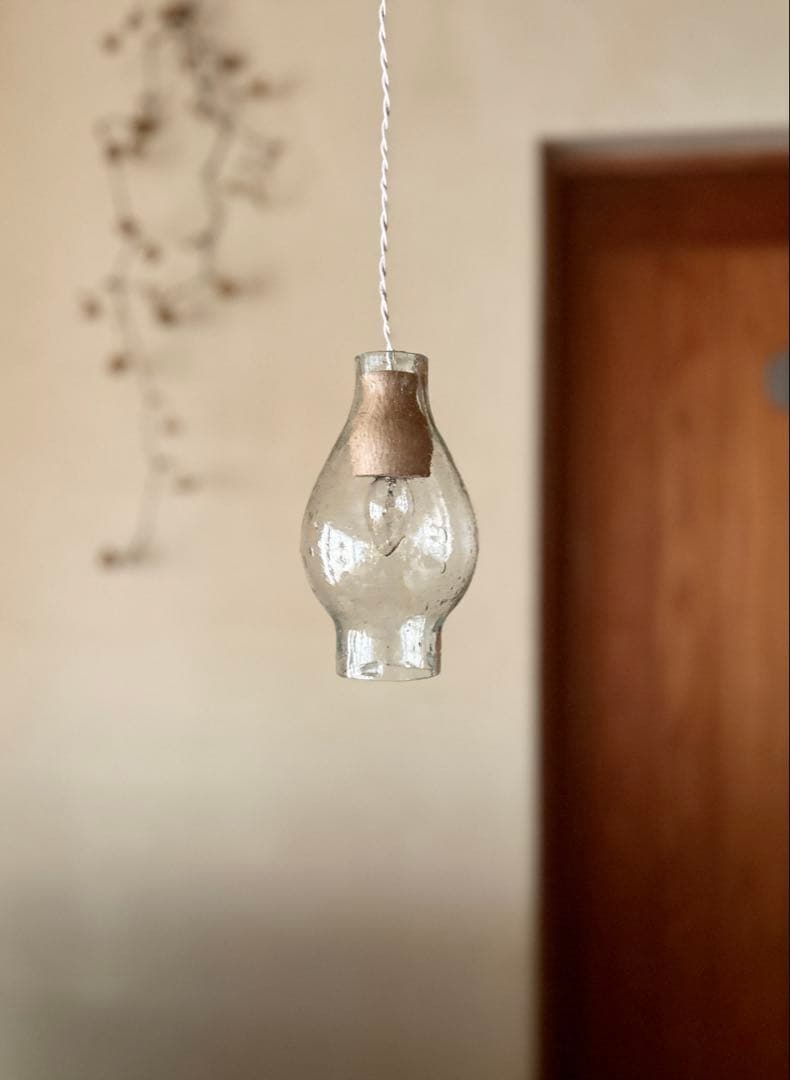 ガラスホヤのペンダントランプ