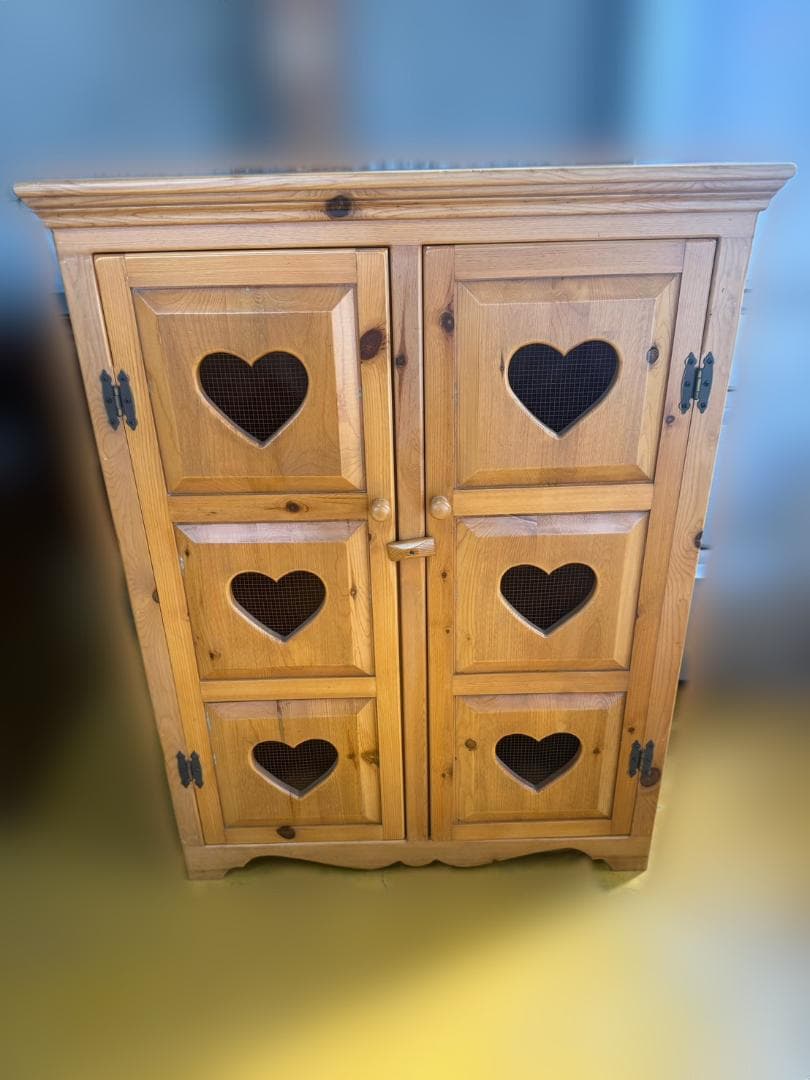 カントリー調 ハート 木製キャビネット