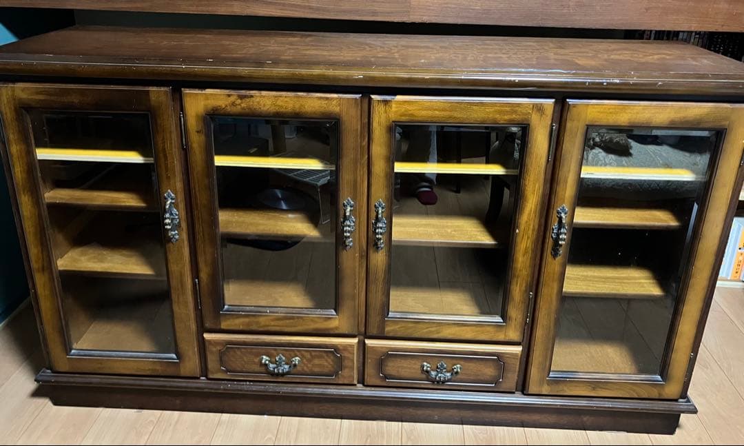 karimoku ガラス扉付きキャビネット　カリモク