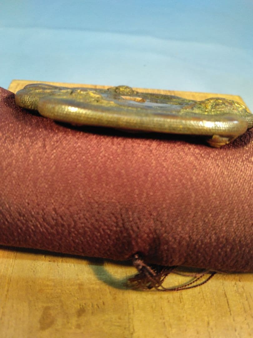 獅子と牡丹の高彫 魚々子　　鍔　鐔　刀装具