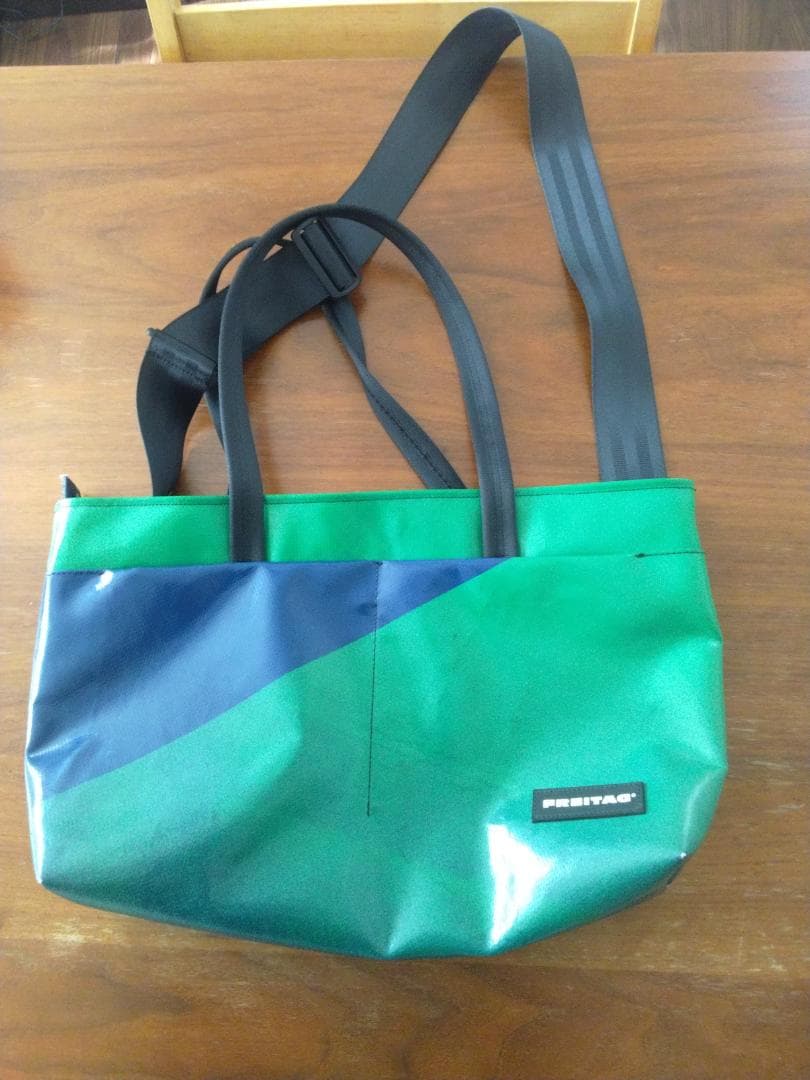 PRETAG 緑 青 ハンドバッグ