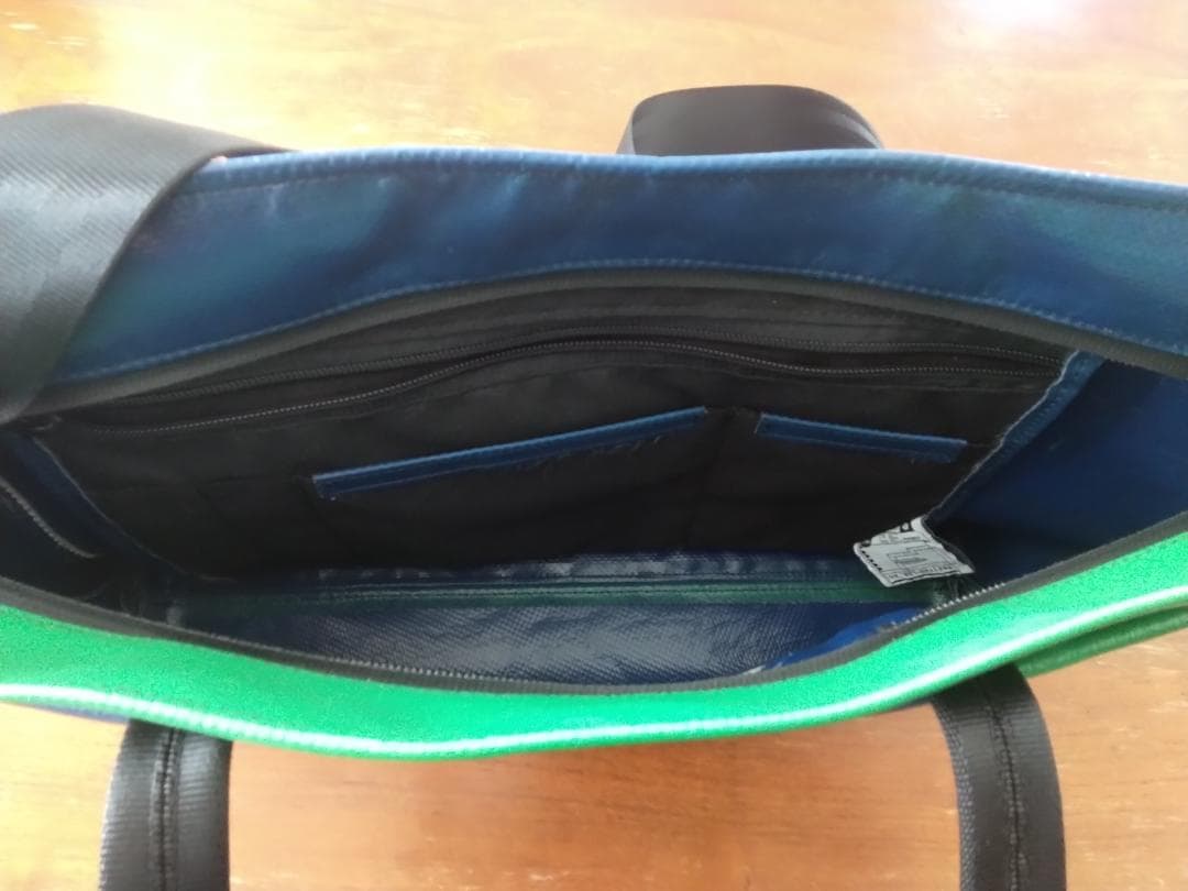 PRETAG 緑 青 ハンドバッグ