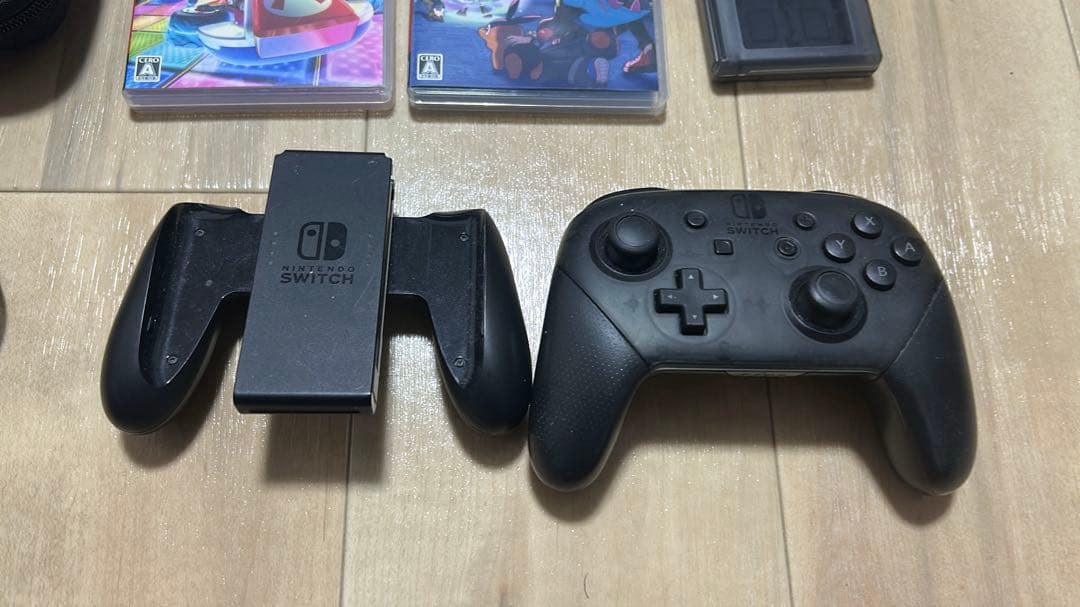 Nintendo Switch 本体 + プロコン+ソフト4本！！