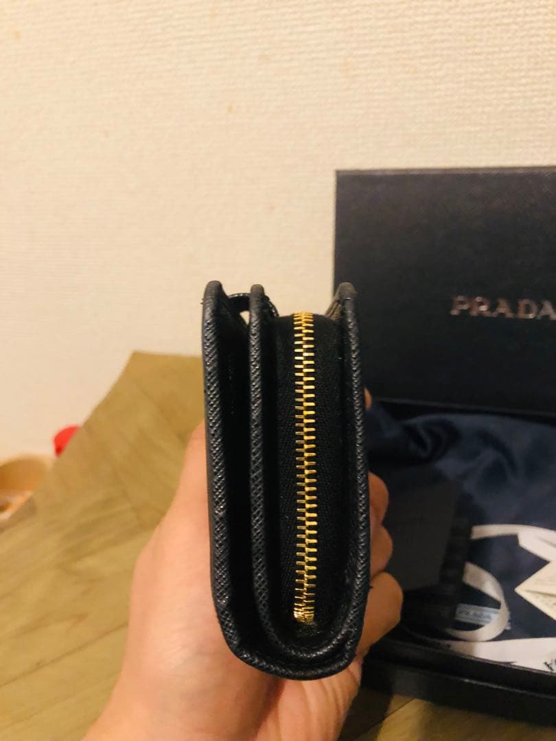 PRADA 二つ折り財布 サフィアーノレザー(ICチップ(RFID)搭載)