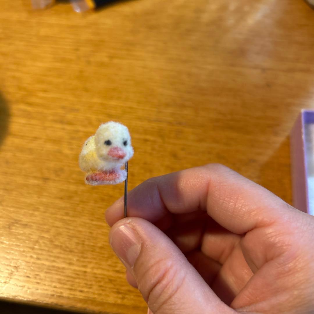 【お値下げ】激レアレトロ1970年代のディズニーランドみにくいアヒルの子ブローチ