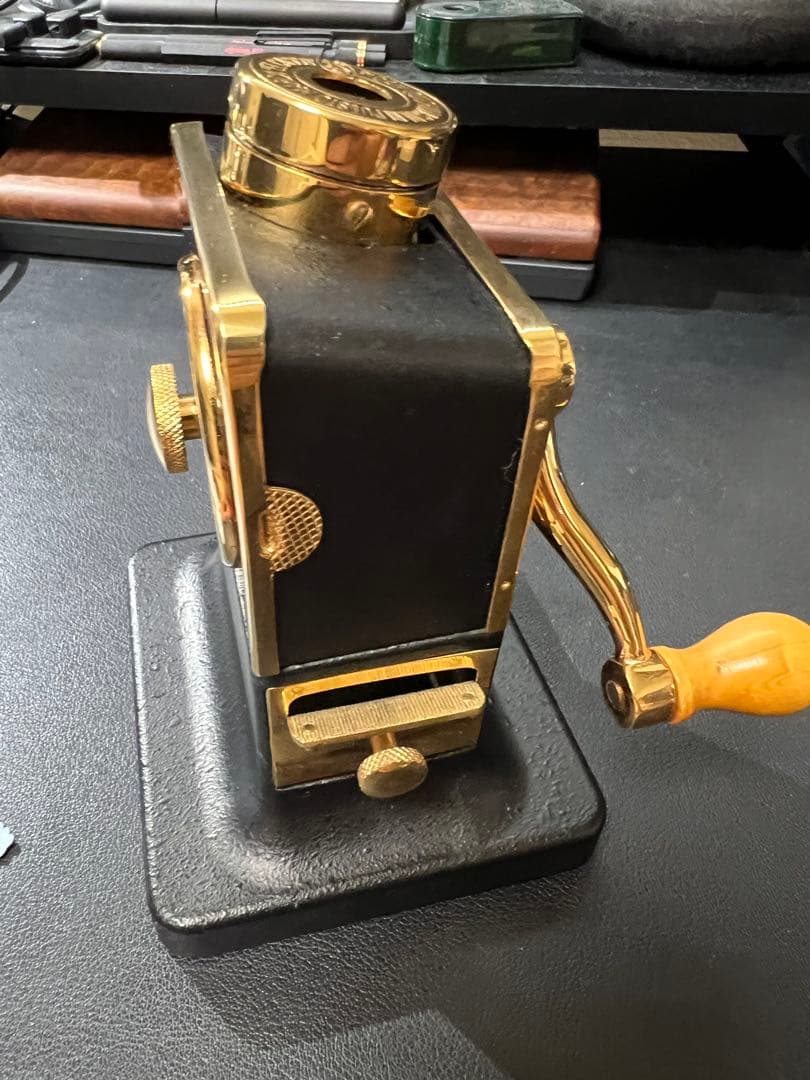 エルカスコ 鉛筆削り ゴールド