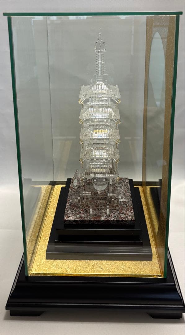#伝統工芸士 田中保山作 水晶製 『五重塔』　オブジェ　彫刻