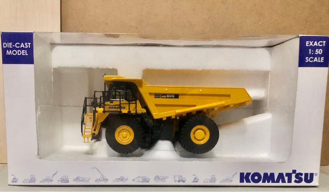 コマツKOMATSU HD605 ダンプトラックダイキャストモデル 1:50