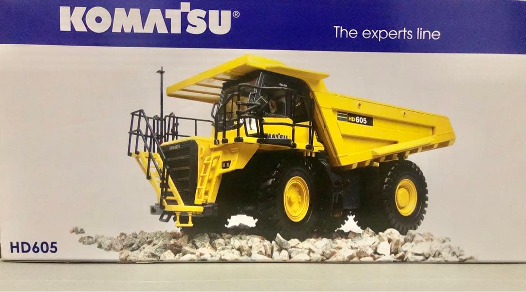 コマツKOMATSU HD605 ダンプトラックダイキャストモデル 1:50