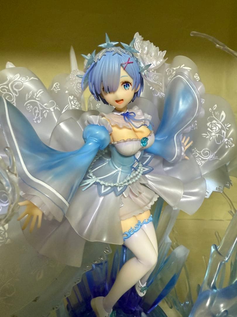 レム クリスタルドレス フィギュア