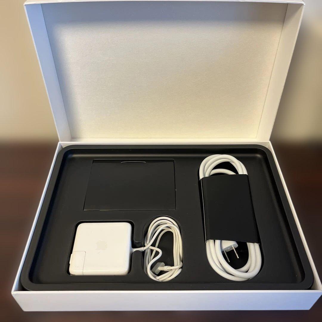 Apple MacBook pro 13.3インチ Core i5, A1502