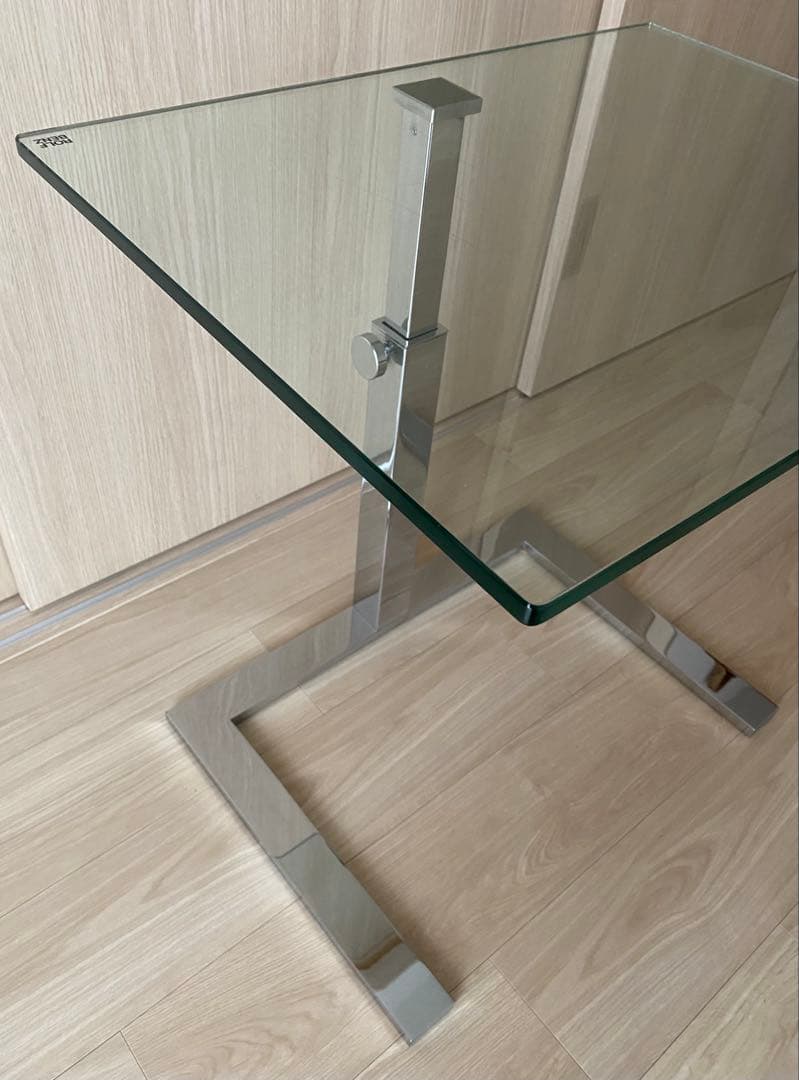 M*L様 ロルフベンツサイドテーブル ROLF BENZ ガラス天板の高さ調整可