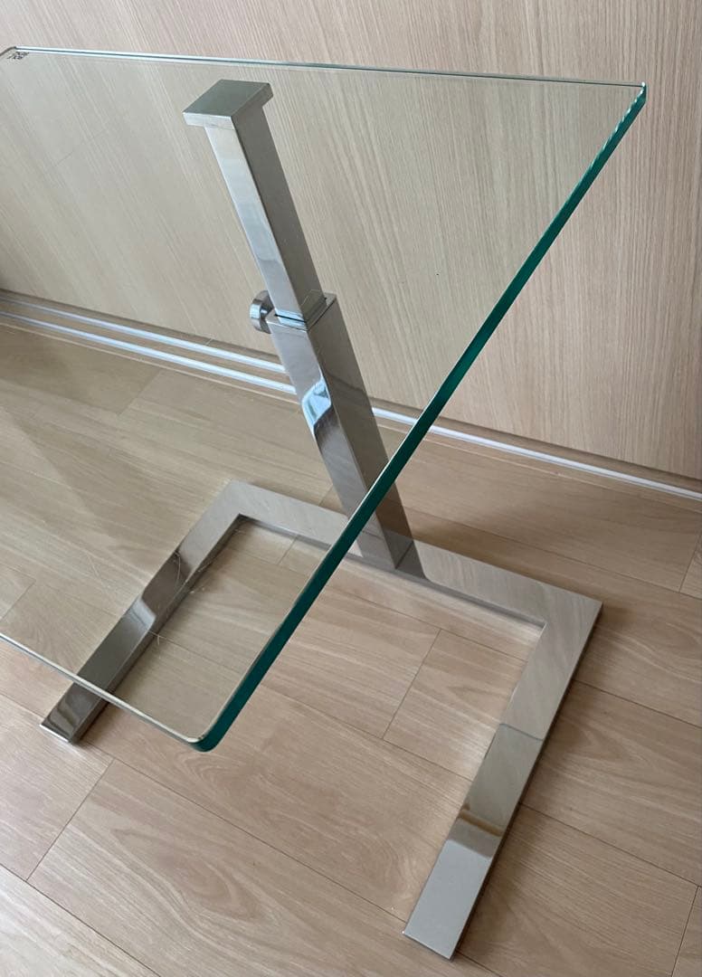 M*L様 ロルフベンツサイドテーブル ROLF BENZ ガラス天板の高さ調整可