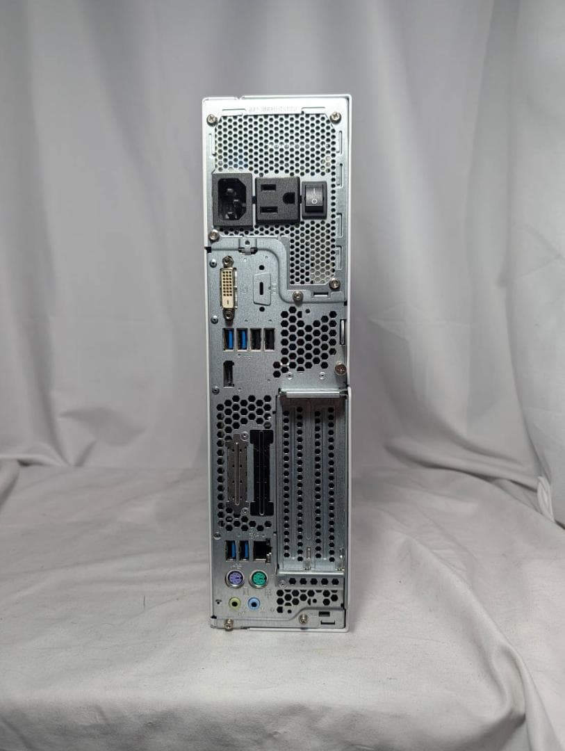 富士通 ESPRIMO 第8世代 i7/8GB/SSD+HDD/Office