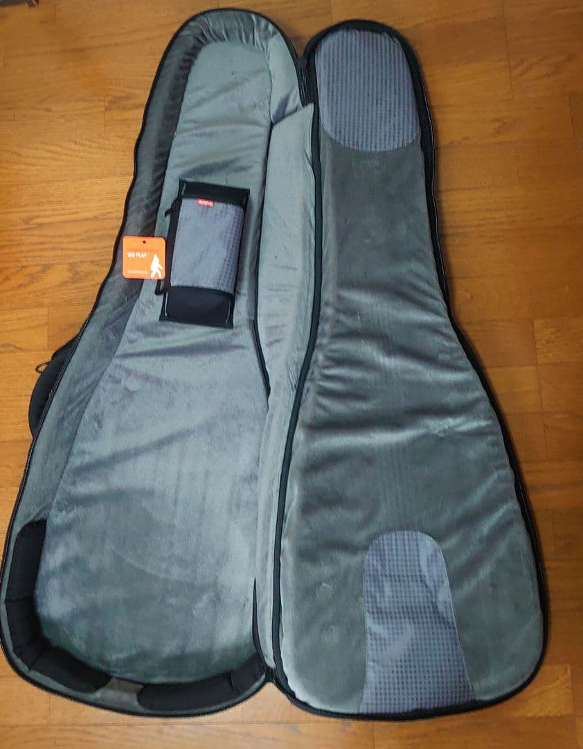 ケース付き！Epiphone by Gibson Les Paul Custom