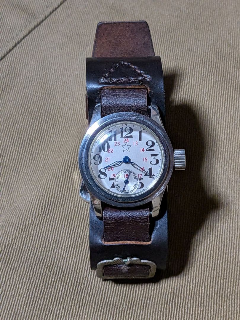 日本軍　陸軍　将校　腕時計　防塵　防湿　二重ガラス　レプリカ　電池式　　可動