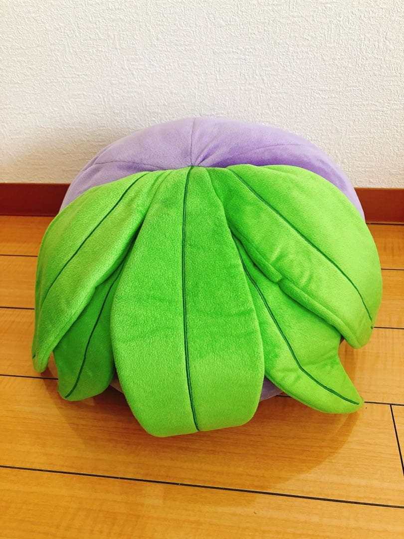 ナゾノクサ　もっちりまんまるクッション