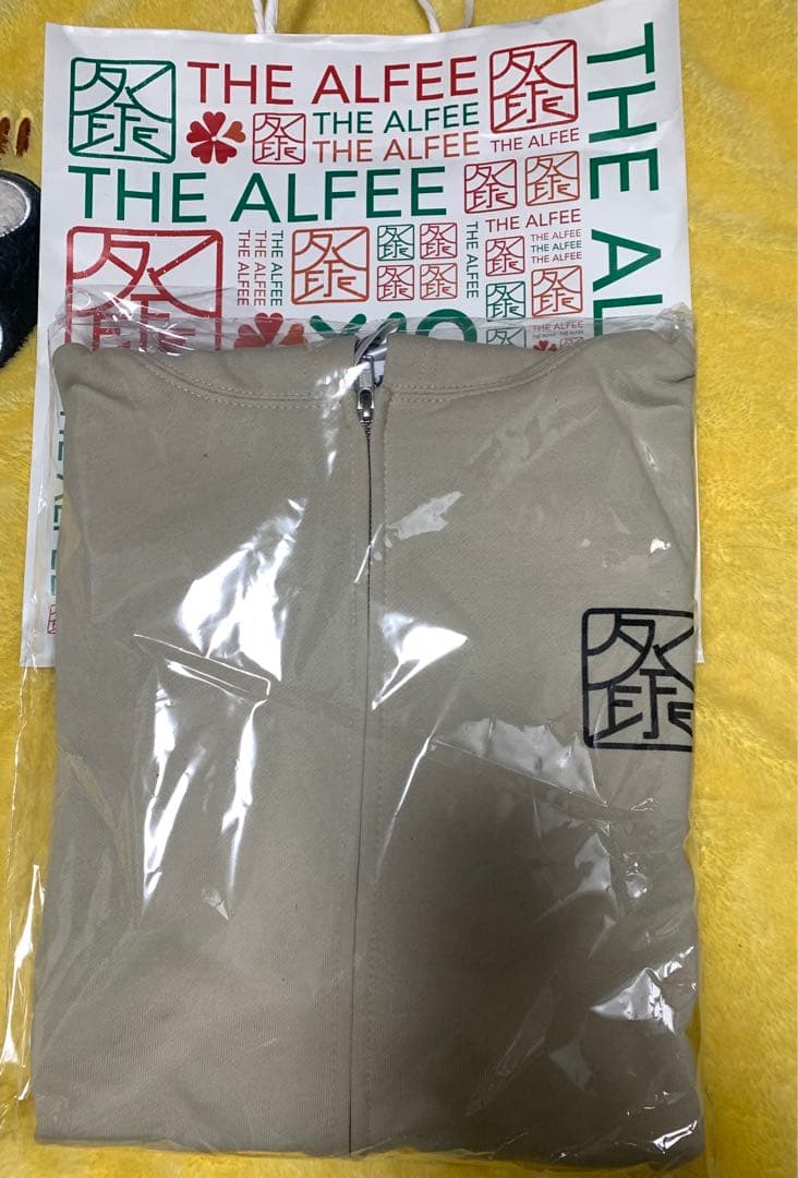 THE ALFEE ポテくまくんパーカー サンドベージュ 【ショッパーおまけ】