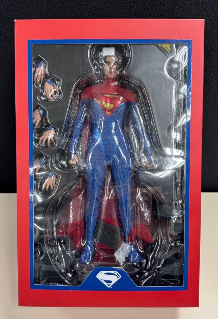 ホットトイズ　The Flash スーパーガール