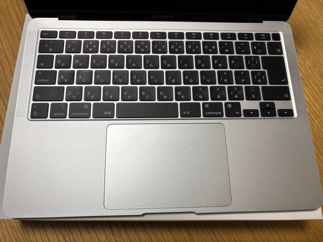 おまけ付　macbook airシルバー M1、メモリ16GB、SSD256GB