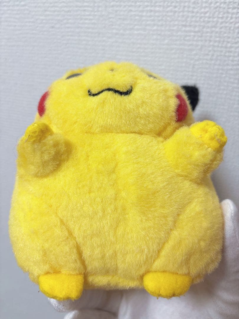 ゆ*ん様 初期 ピカチュウ ぬいぐるみ TOMY
