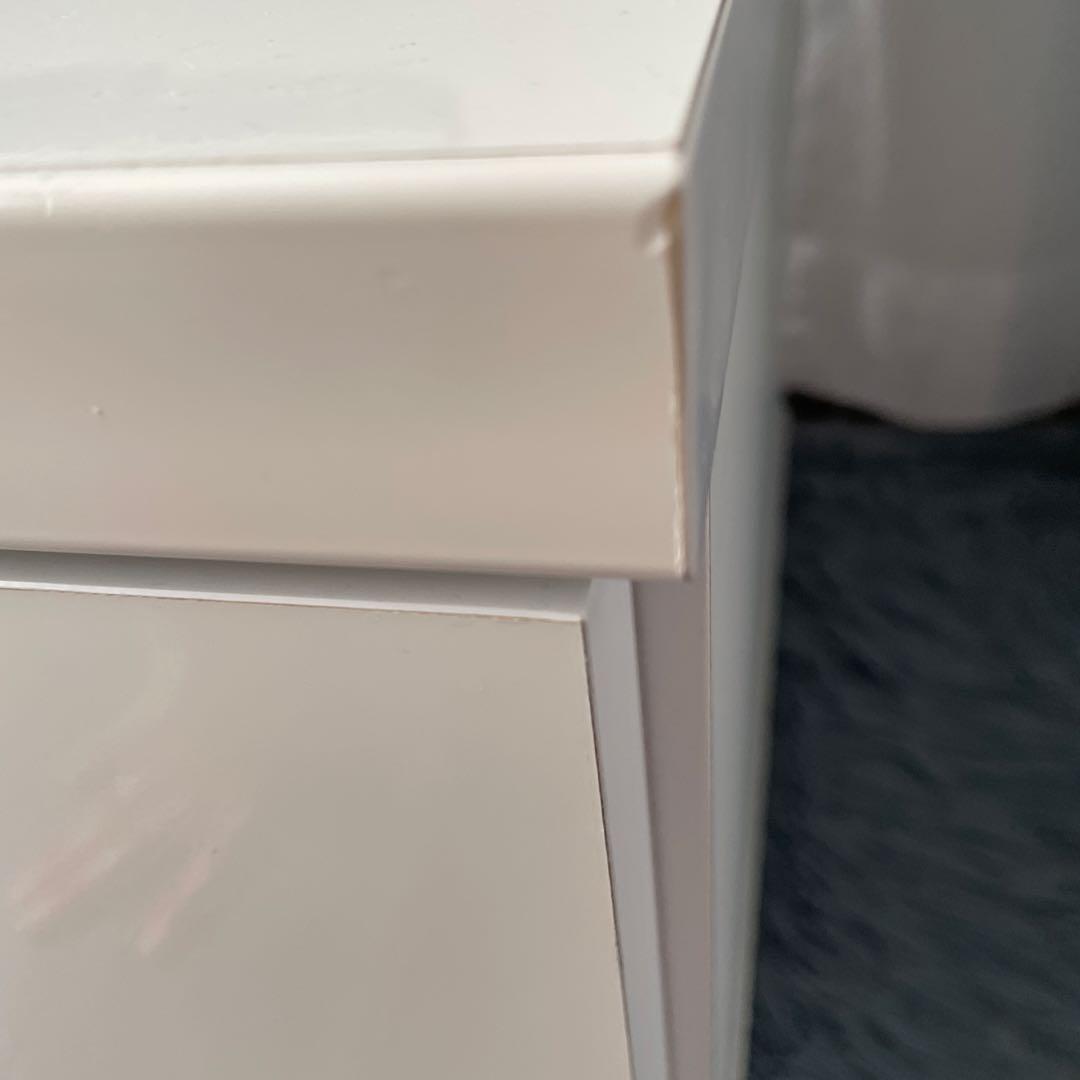 テレビ台　ホワイト