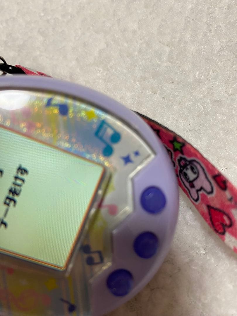 あ*か様 たまごっちmix 紫　動作確認済み　ストラップ付き
