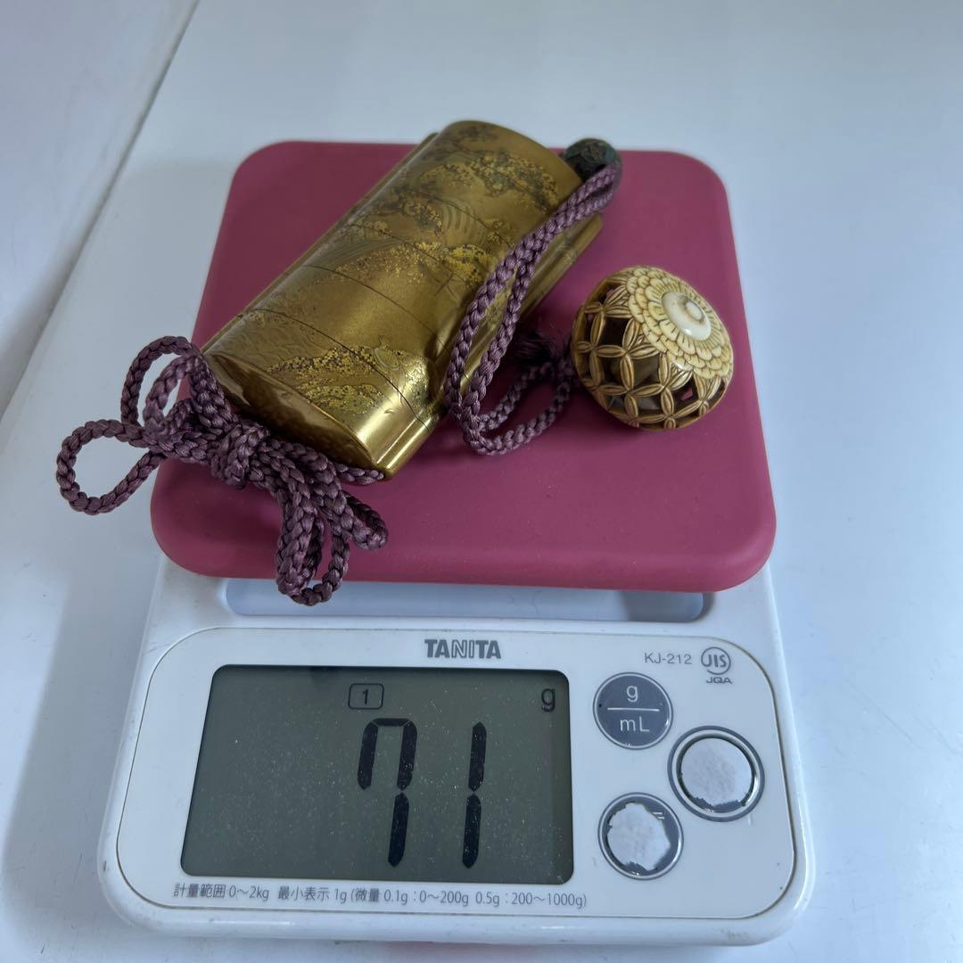 梶川作　極上蒔絵印籠　蓋無木箱付　71g 東Y7-0710⭐︎2F