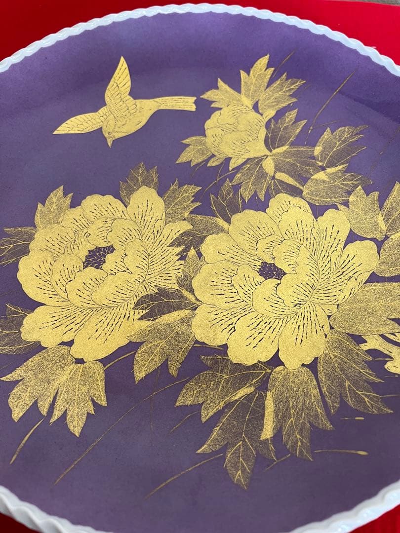 人間国宝 吉田美統『紫地 釉裏金彩 牡丹文 飾皿』 約30㎝ 管理Y31