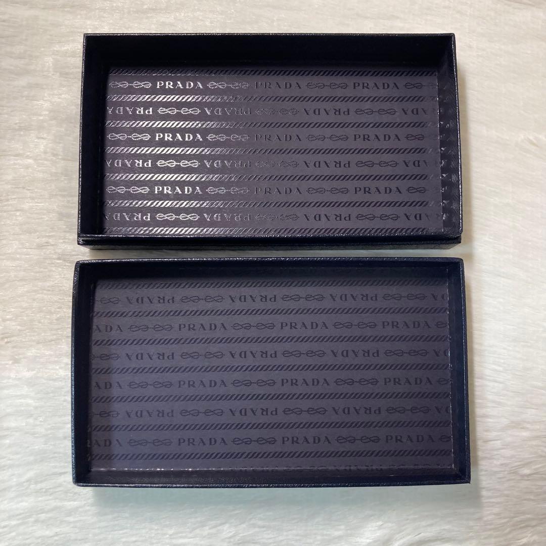 お買い得品　PRADA プラダ　サフィアーノ　長財布　赤　付属品　三角ロゴ