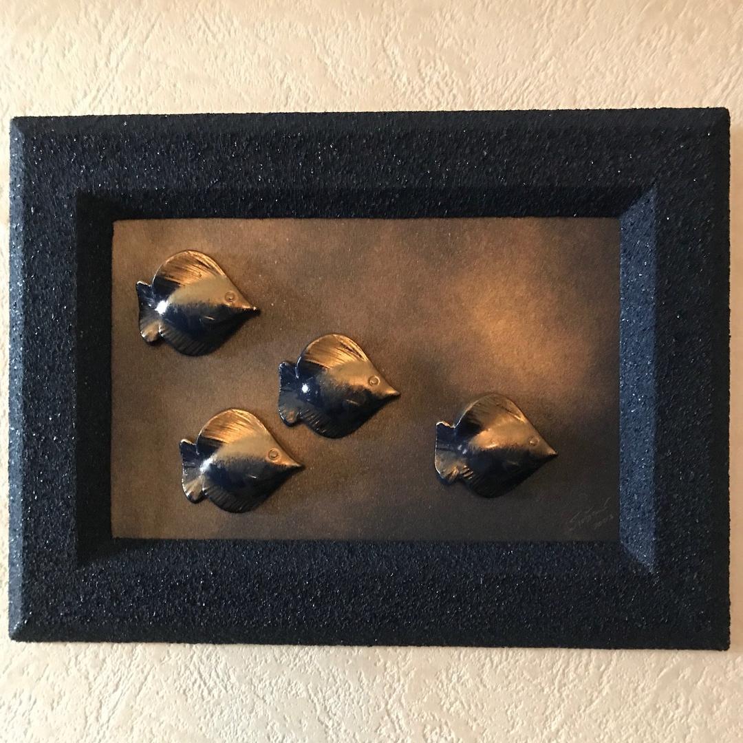 ニュージーランド　３Dモノクロマティックアート　“魚”