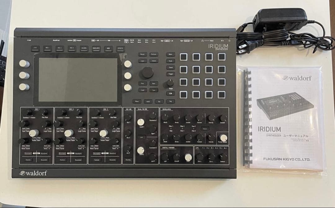 キュウ　Waldorf Iridium ウェーブテーブル シンセサイザー
