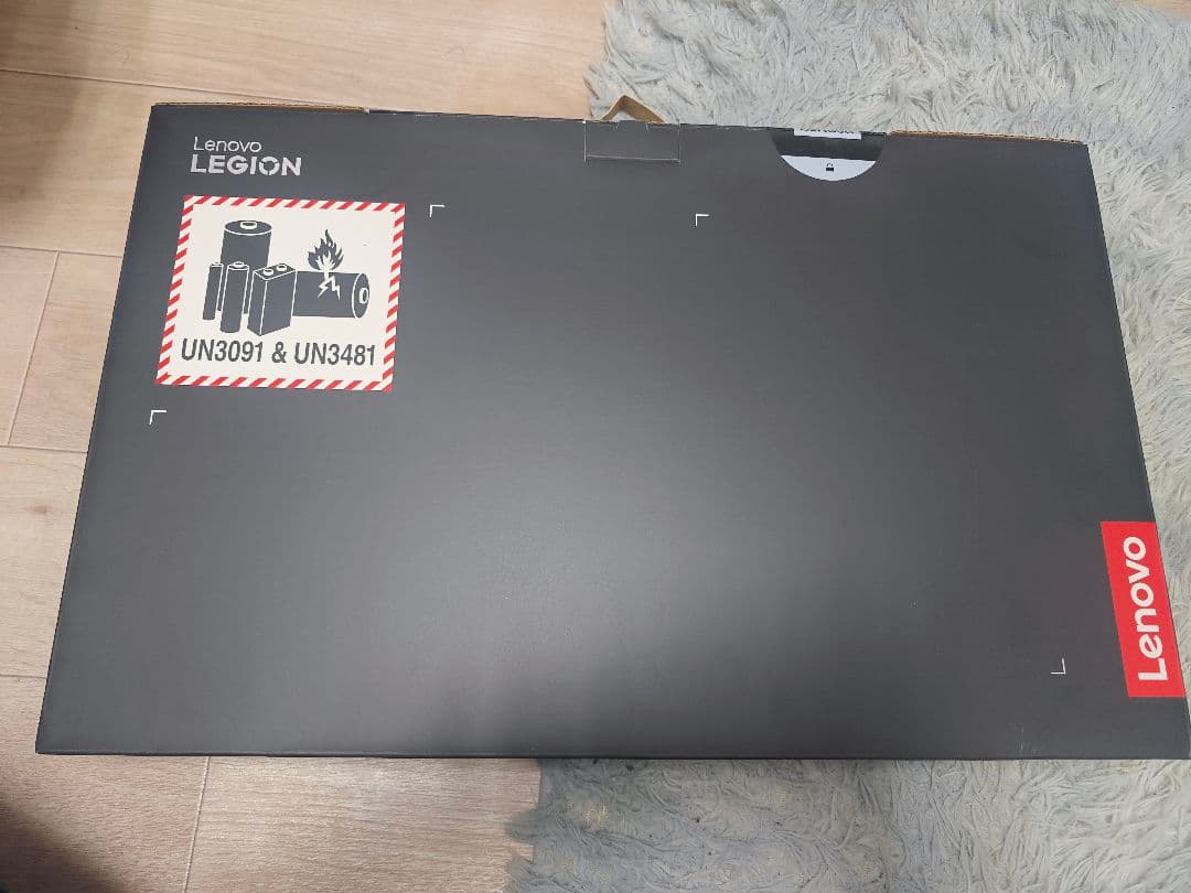 【未開封品】Legion Pro 7i Ultra 9 275 RTX5090