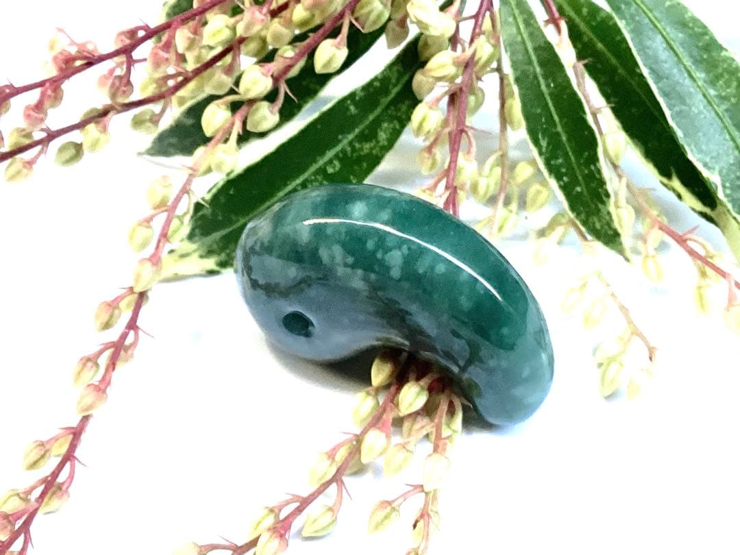 ✳premiumシリーズ　珍‼️希少吉兆雪輪文様 糸魚川青翡翠入りコン沢　鑑別書付