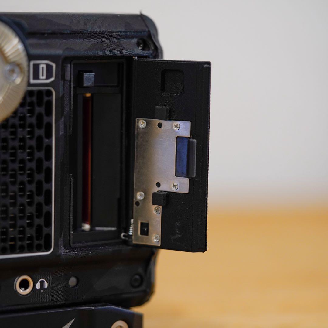 ビデオカメラ RED KOMODO